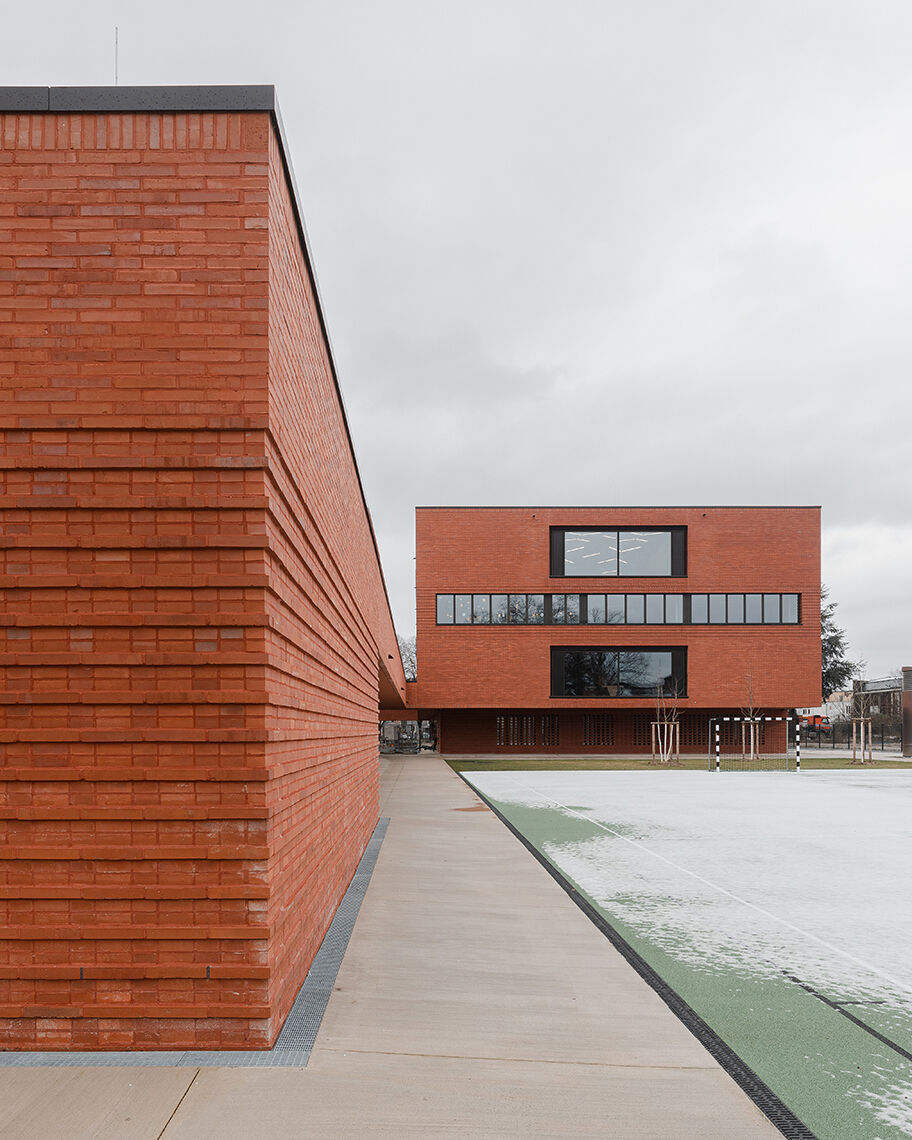 ANBINDUNG SPORTHALLE_FOTO: TJARK SPILLE